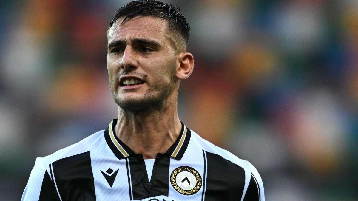 Udinese, Lucca compie 24 anni: la festa con i compagni in allenamento