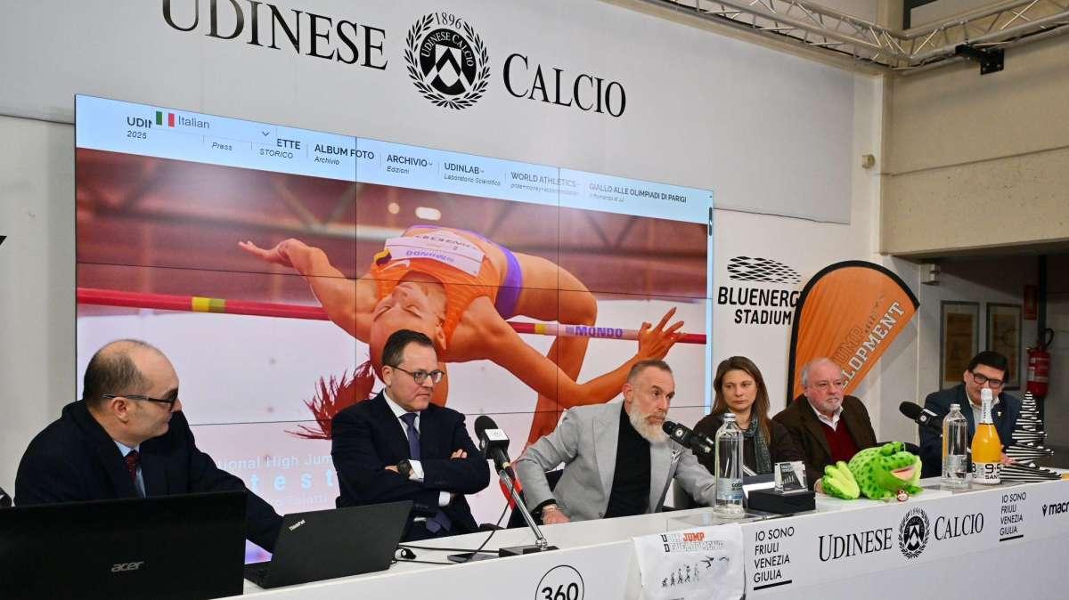 Yaroslava Mahuchikh a UdinJump 2025 . Il PalaBernes è pronto ad accogliere la neo primatista mondiale di salto in alto