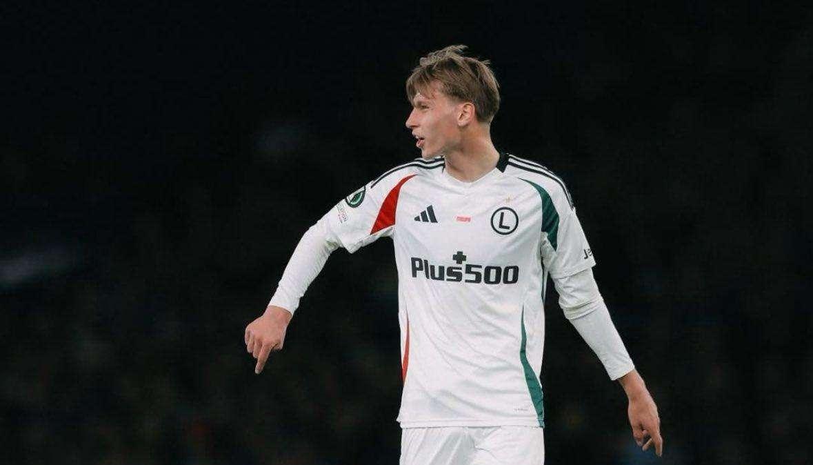 Continua la sfida di mercato tra Udinese e Roma per Ziolkowski 