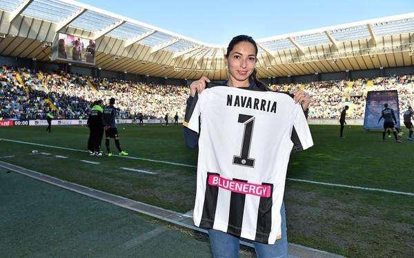 La campionessa di scherma Maria Navarria è stata ospite allo Stadio Friuli nel pre partita di Udinese-Chievo