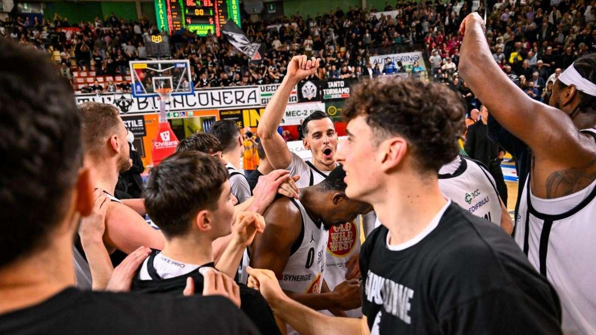 L’Apu Udine sfata il tabù e si toglie un peso: contro Milano una vittoria che profuma di storia