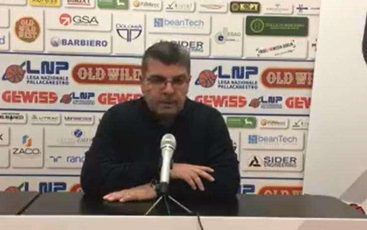 Sassari, Bulleri a rischio esonero dopo la sconfitta con l'Apu Udine: Ramagli possibile sostituto