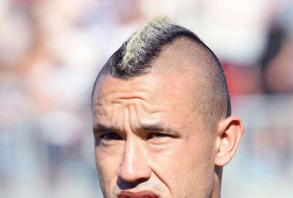 Naingolan ad un tifoso: " Sei un tifoso di m..."