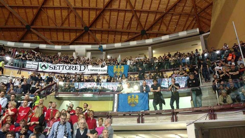 La carica dei veri bianconeri, Trieste cade di nuovo