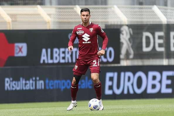 Accordo trovato tra Udinese e Torino per Izzo, il giocatore però temporeggia