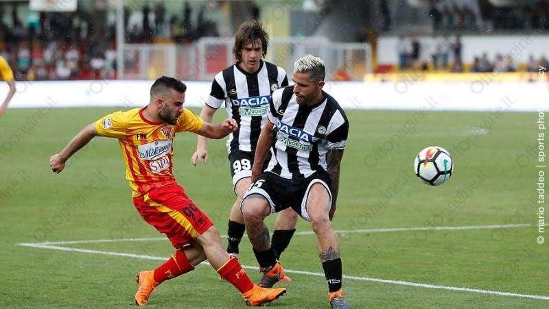 Behrami: "Il Benevento aveva la testa libera, noi troppi pensieri negativi. Tudor ci ha detto di vedere il lato positivo. E' il nostro condottiero, dobbiamo seguirlo"