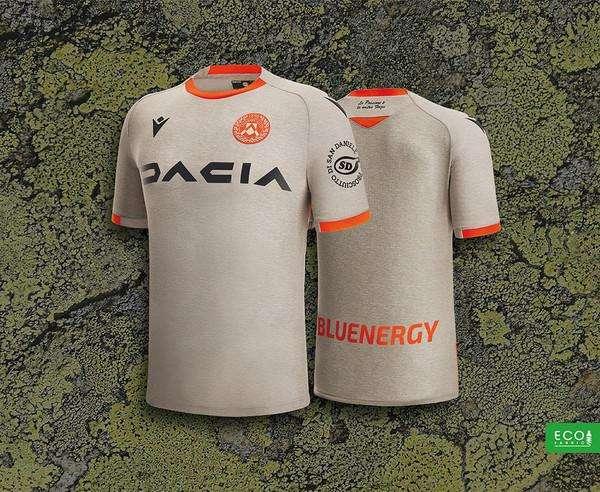 L'Udinese svela la terza maglia per la stagione 2022/2023