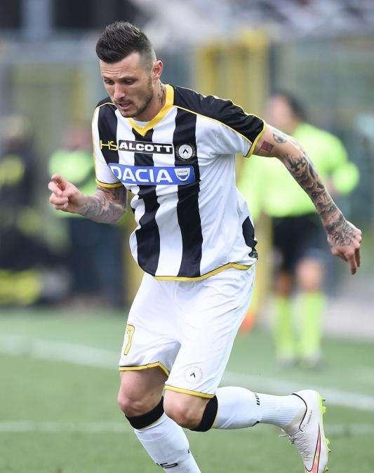 Difesa obbligata ma davanti è ballottaggio Di Natale-Thereau
