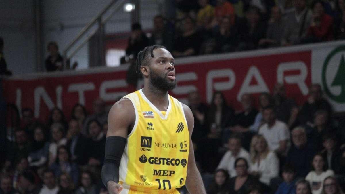 UEB Cividale, resta viva la possibilità del ritorno di Aristide Mouaha