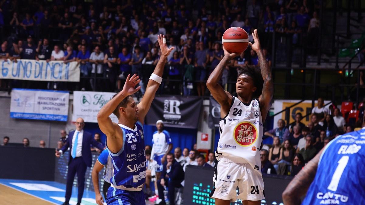 Cantù-APU Udine 84-85, le PAGELLE dei BIANCONERI: Calzavara la vince, Battle MVP