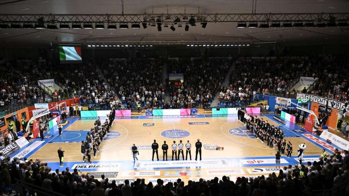 Apu Udine, la sfida contro la Virtus Bologna dimostra che la squadra c’è. E il pubblico è da Serie A