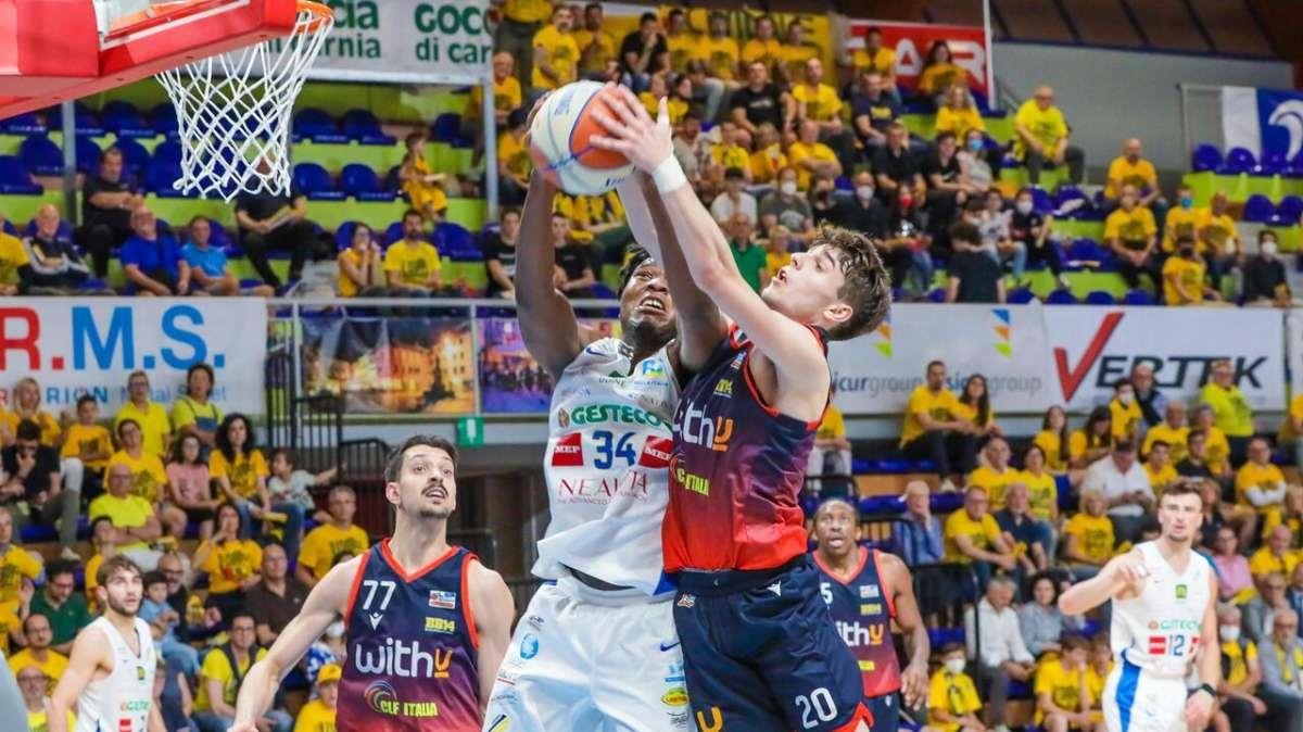 UEB Gesteco Cividale - WithU Bergamo 91-68: grande prova corale dei ragazzi del Pilla