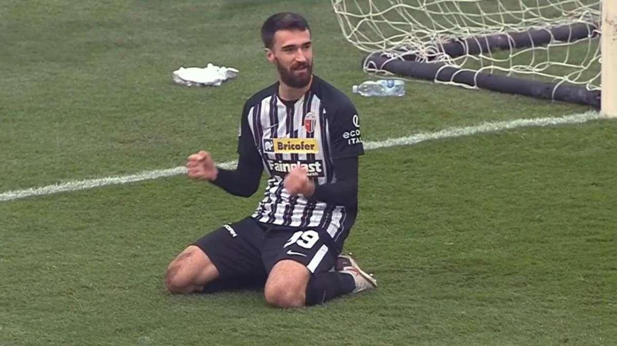 Prima tripletta in Italia per Bajic: il bosniaco protagonista ad Ascoli