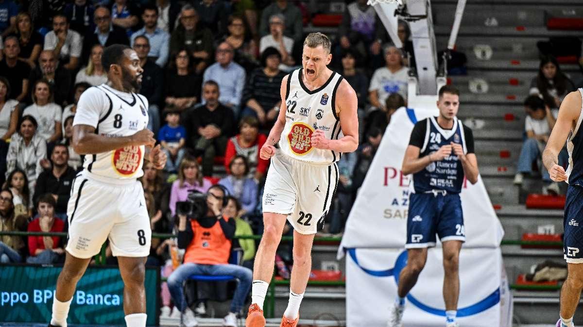 Dinamo Sassari-APU Udine 70-88, LE PAGELLE: decisivo l'ex Bendzius
