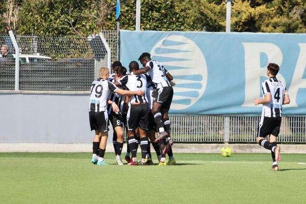 La Primavera batte 2-0 il Frosinone, decisivi Centis e Guessand