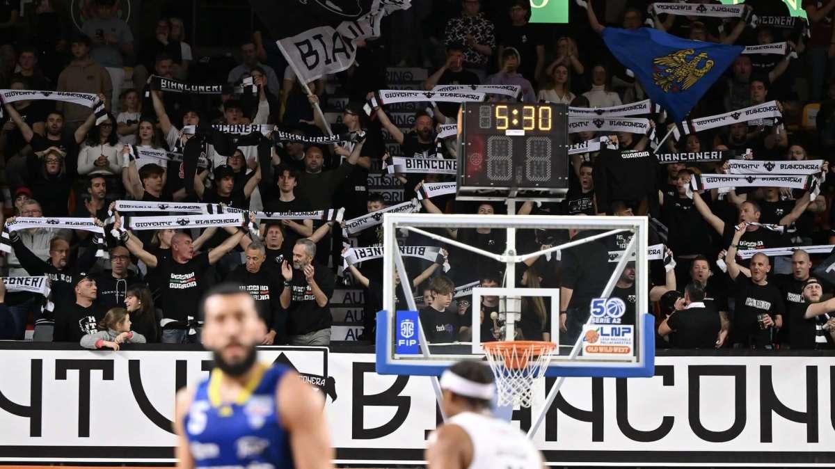 Apu Old Wild West Udine: entusiasmo alle stelle tra la vittoria su Verona e l’attesa del derby contro Cividale