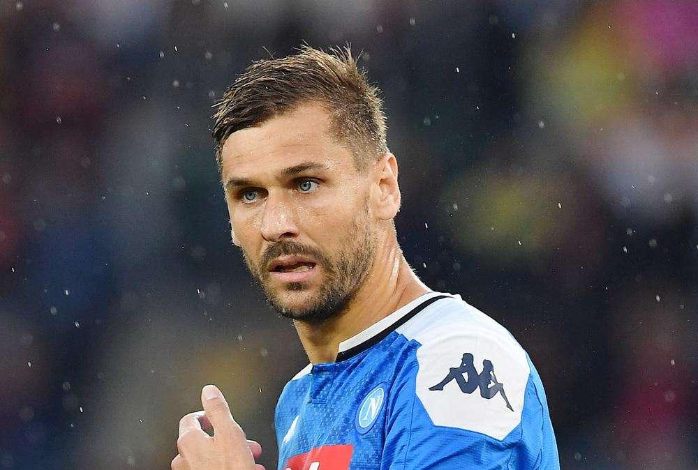 Il Napoli aspetta il rientro di Osimhen prima di dare il via libera alla cessione di Llorente
