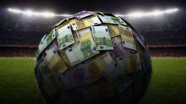 L'avidità del nostro calcio: anche nelle difficoltà ognuno pensa ai propri interessi