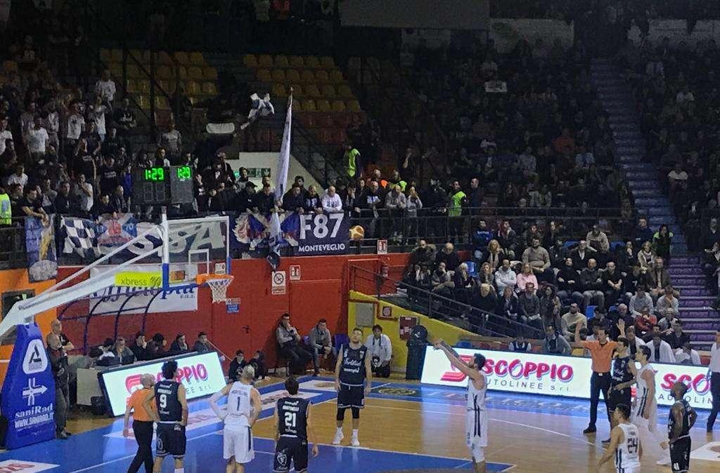Apu Gsa Udine-Fortitudo Bologna 72-68, LE PAGELLE: che serata! Prestazione devastante!