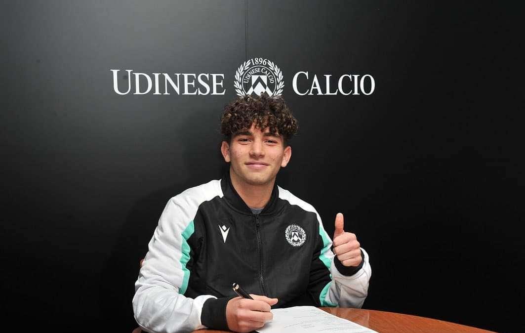 Chi è Simone Pafundi, il classe 2006 che ha firmato il suo primo contratto da professionista