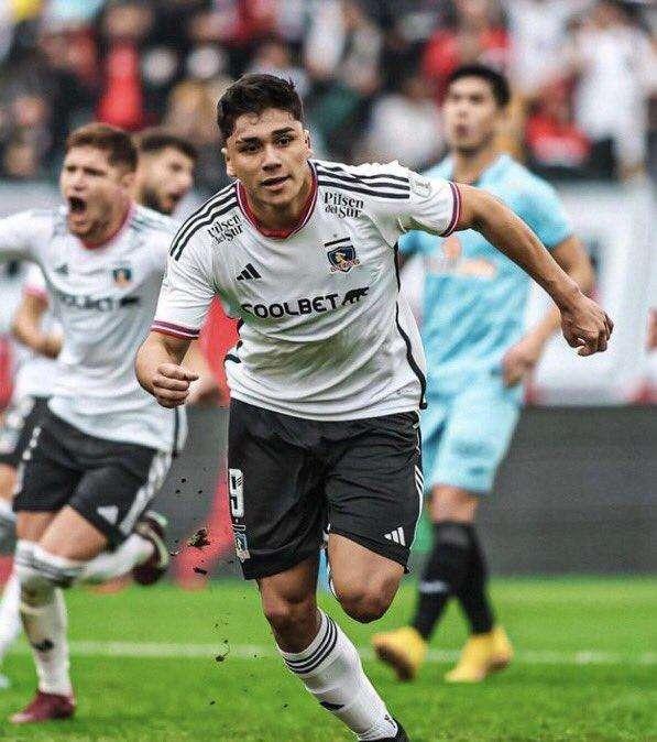Udinese, Pizarro in Italia per le visite mediche e la firma: sarà bianconero da giugno 
