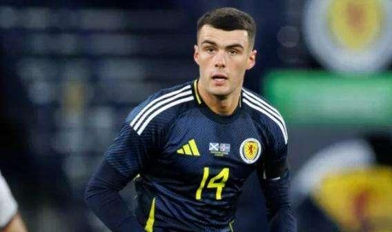 Udinese, alzata l'offerta per il centrocampista scozzese Miller