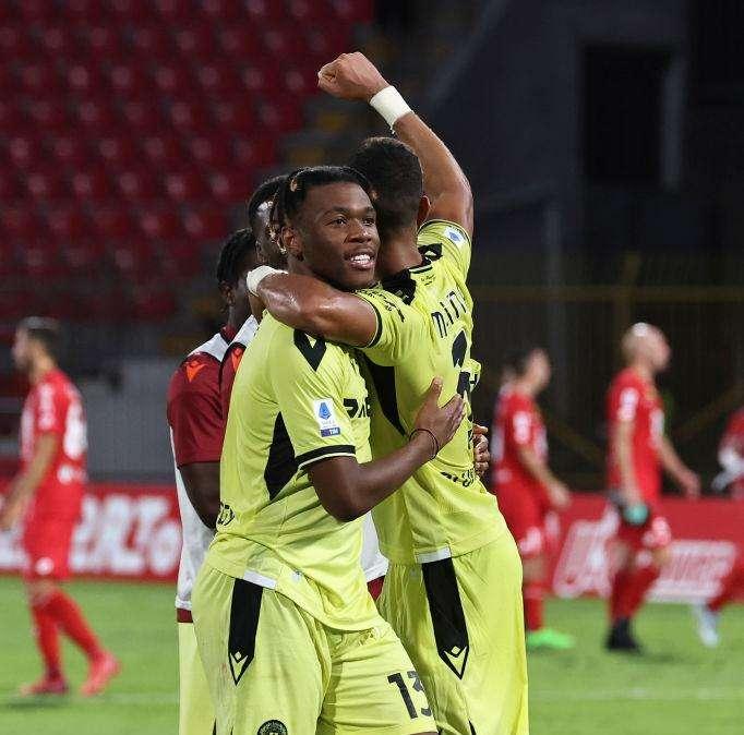 Udogie: "Contento della prestazione e del gol. Volevo aiutare i miei compagni"