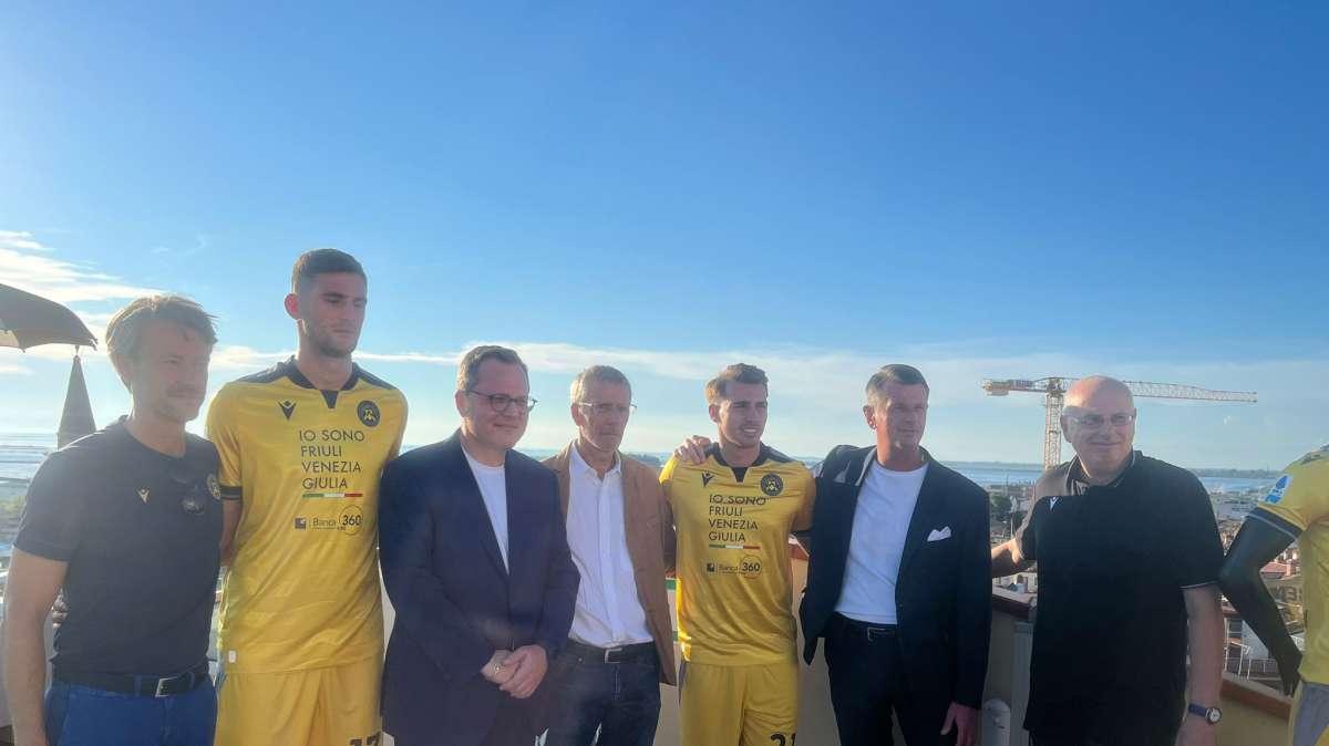 Presentata la nuova maglia away dell'Udinese: un giallo luminoso a richiamare gli anni '90