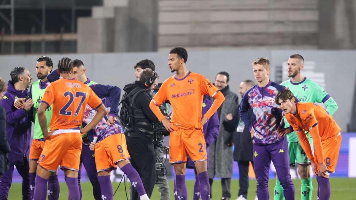 Fiorentina, squadra in ritiro per preparare la gara con l'Udinese: provvedimento preso fino a data da destinarsi