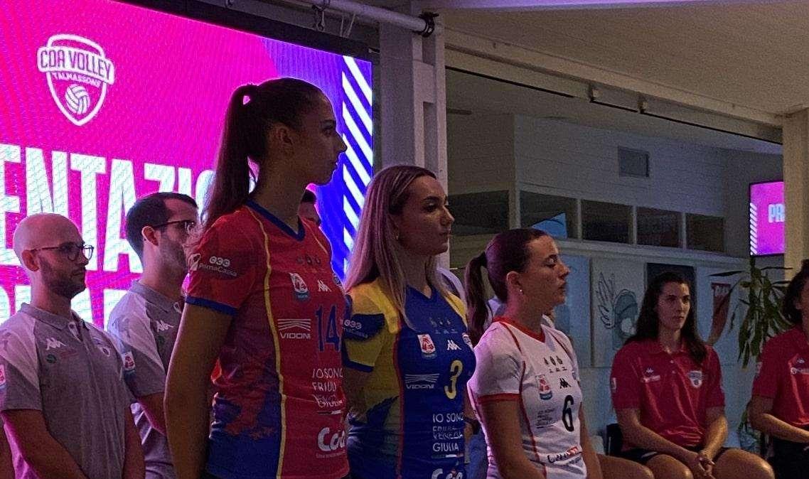 CDA Volley Talmassons FVG, svelate le nuove maglie firmate Kappa: simbolo di identità e radici friulane