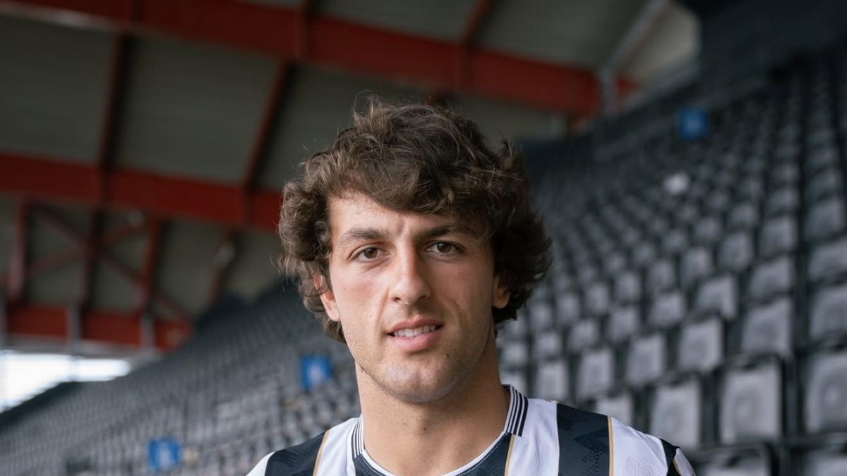 Udinese, primi scatti con l'Home Kit di Unai Gomez e tour dello stadio con Inler
