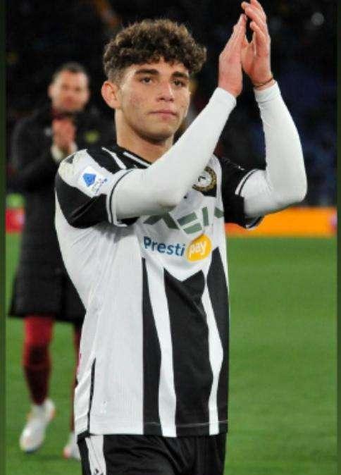 Simone Pafundi su Instagram: "Auguri Udinese. 128 anni"
