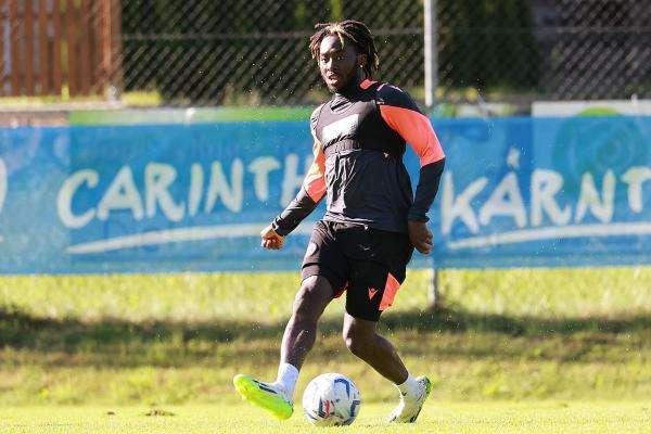 Zemura si presenta: "Conoscevo la storia dell'Udinese, essere arrivato qui significa molto"