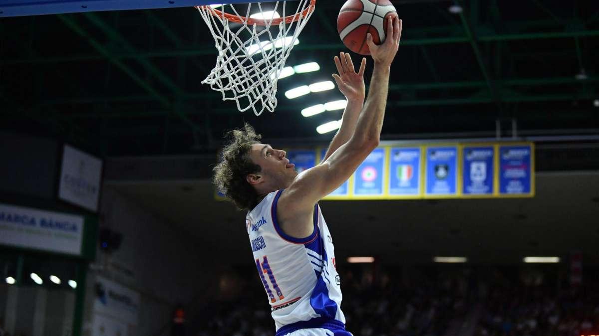 Treviso-Apu Udine 92-82, LE PAGELLE DEGLI AVVERSARI: Capelletti ex fastidioso, Macura leader offensivo