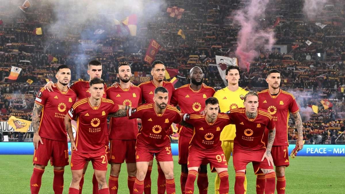 Striscione fuori da Trigoria in vista di Empoli-Roma: "Vinci per noi e per gli amici friulani"