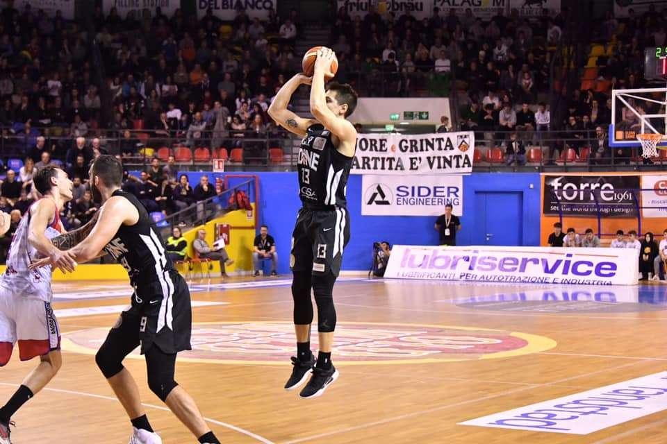 XL Extralight Montegranaro-Apu Gsa 76-68, LE PAGELLE: una buona Apu non riesce a evitare la sconfitta