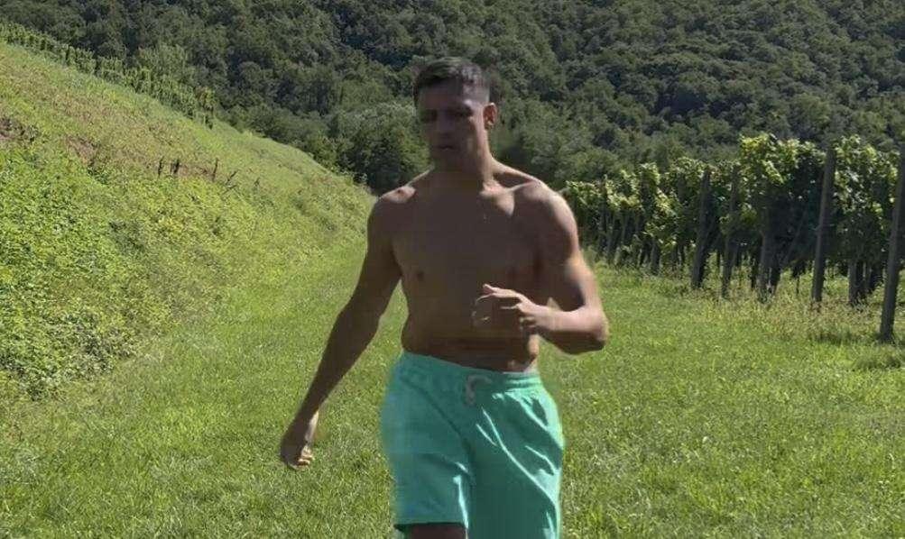 Udinese, quale futuro per Sanchez? Il cileno intanto si allena nelle vigne