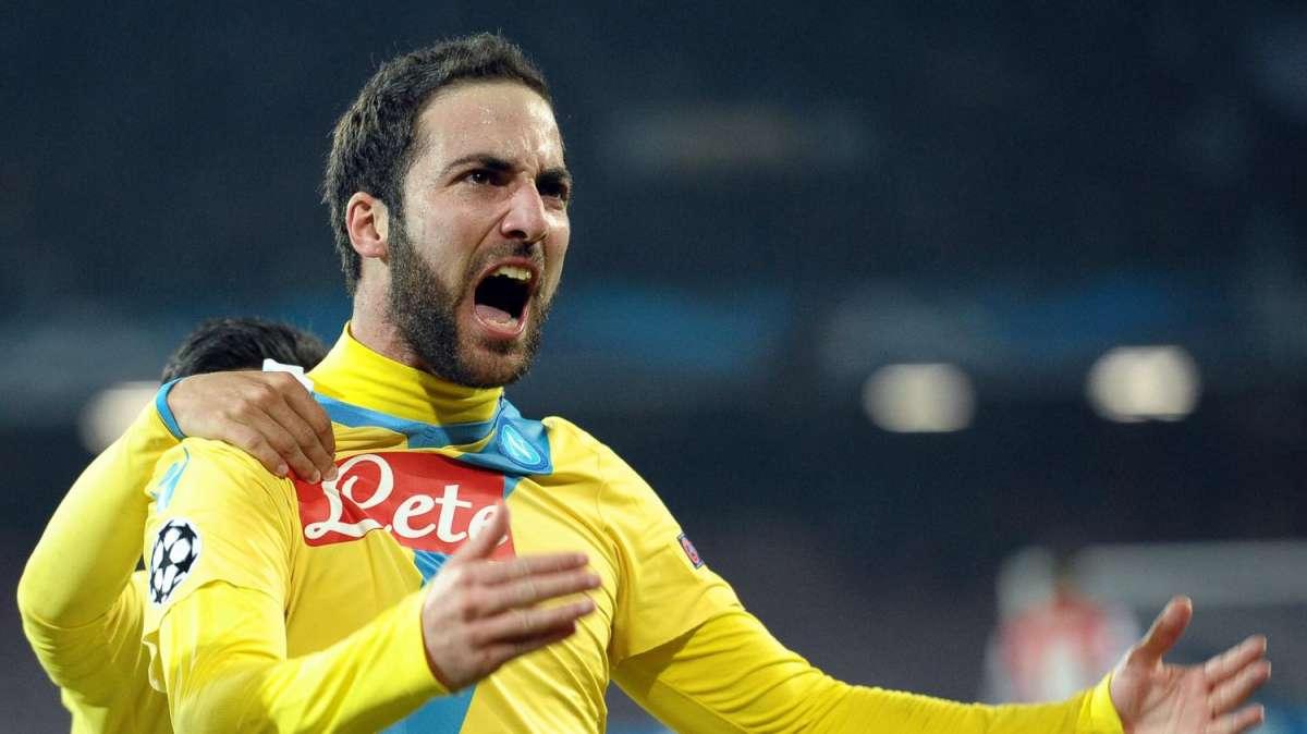 Anticipo 20.45 - Cagliari-Napoli: Higuain risponde a Nenè