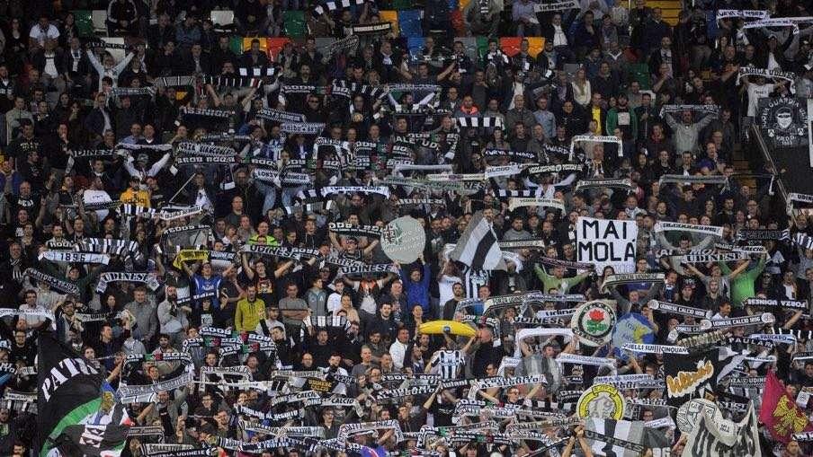 Pesanti cori contro Pozzo al 90esimo