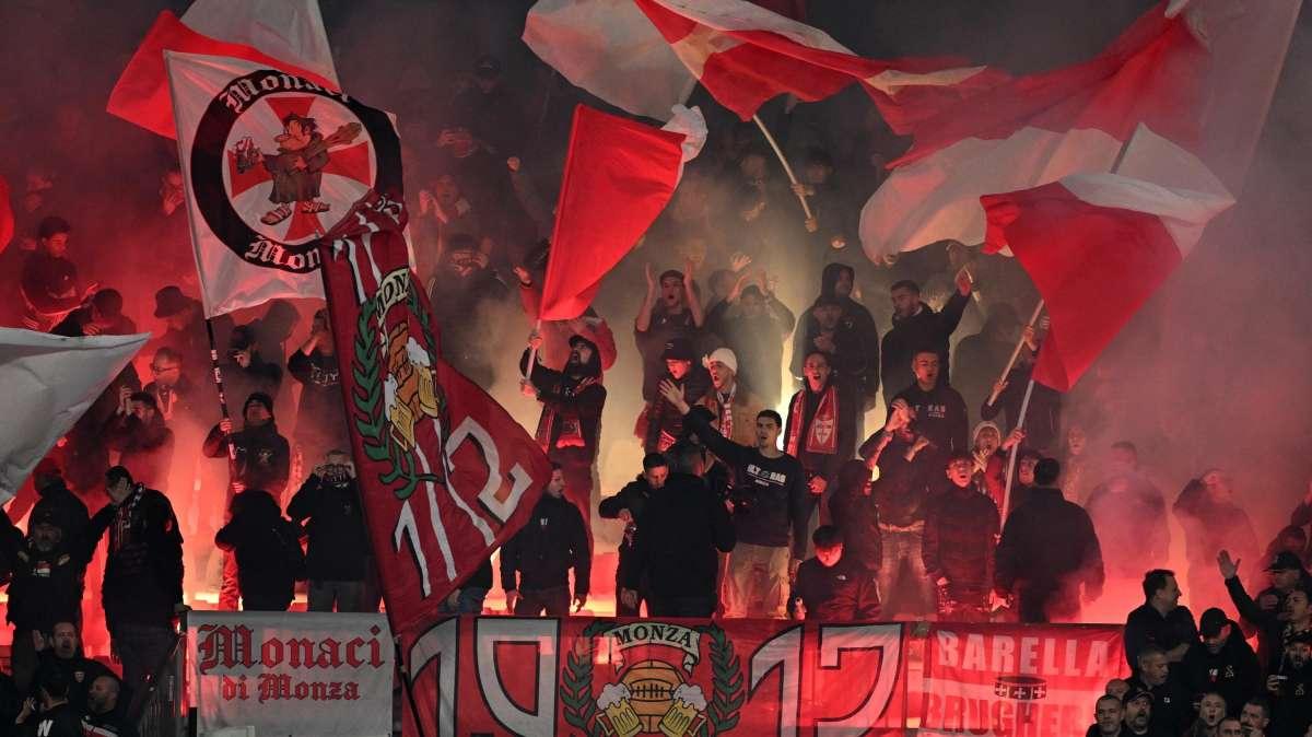 Monza-Udinese, i tifosi brianzoli caricano la squadra in vista della partita