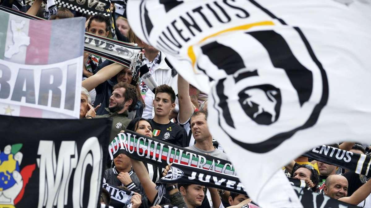 La Juventus e i suoi due giocatori parcheggiati al Granada