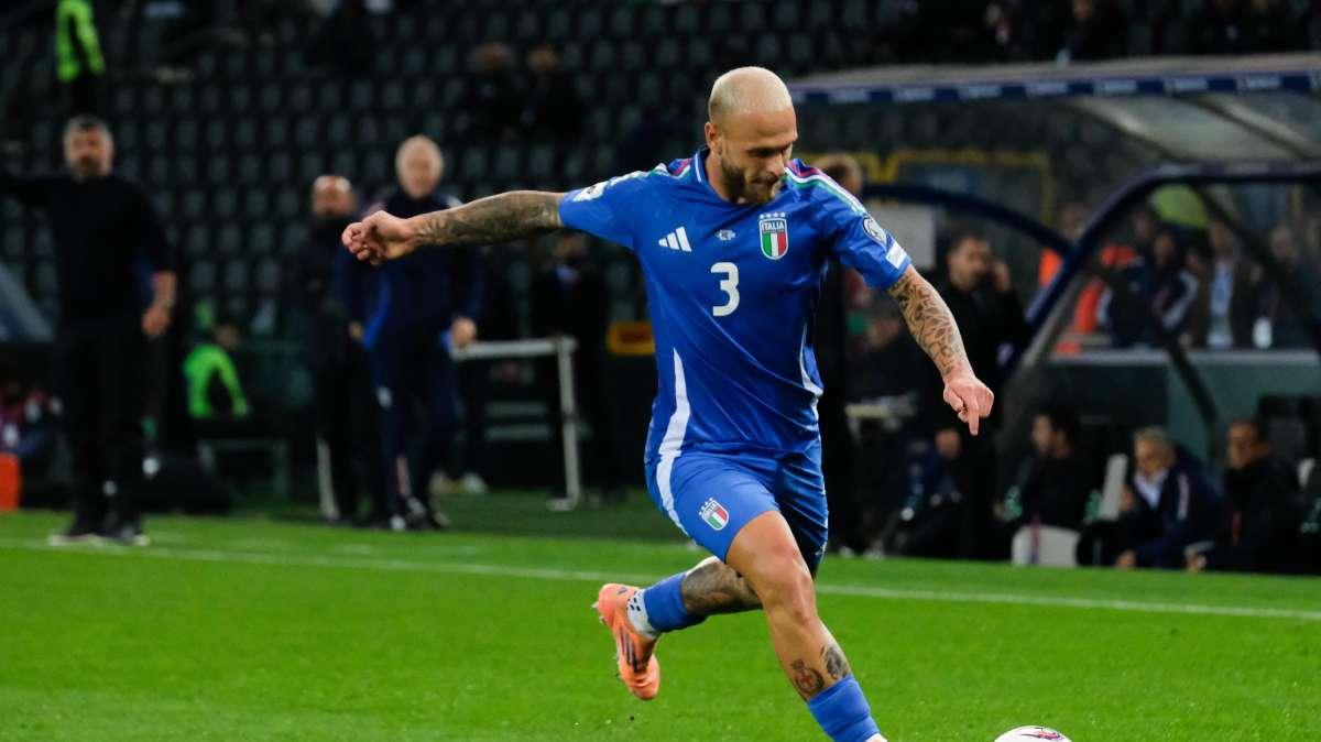 Italia, Dimarco: "Ribaltarla domani è impossibile, ma non siamo quelli dell'andata a Oslo"