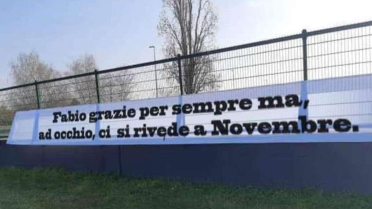 Udinese, striscione dei tifosi dopo l'addio di Cannavaro: "Ci si rivede a novembre"