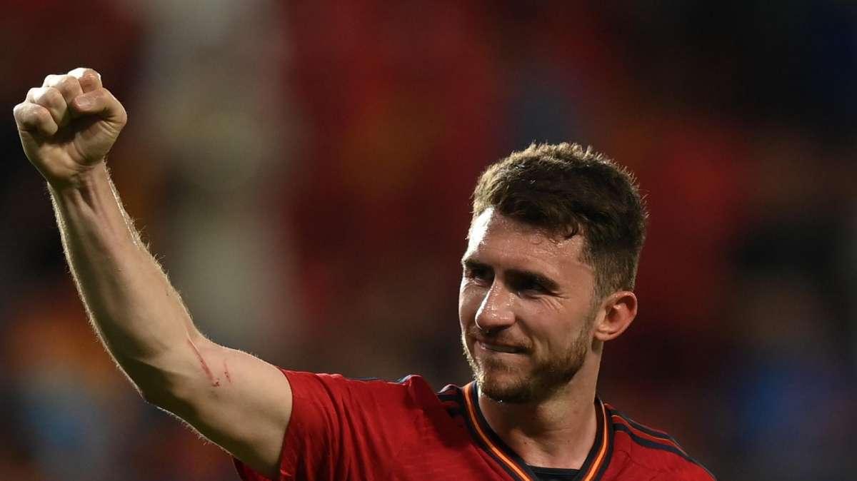 Spagna, si ferma Laporte: in dubbio anche per la sfida con l'Italia