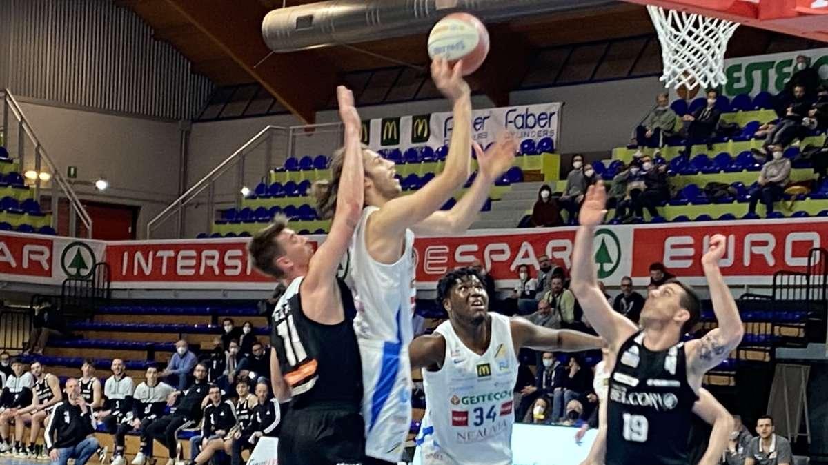 Riparte la UEB Gesteco Cividale: vittoria in casa contro San Vendemiano