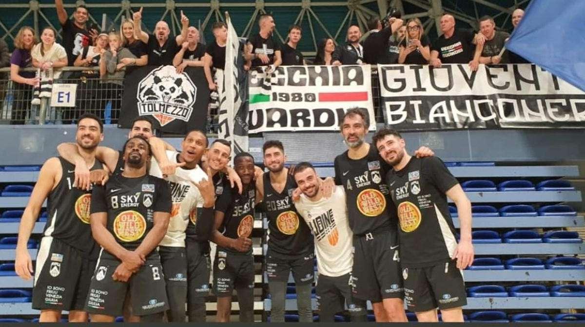Apu Udine, un gruppo tanto forte quanto unico: a Pesaro l'ennesima dimostrazione