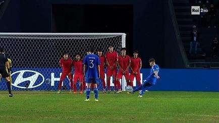 Una magia su punizione di Pafundi manda l'U20 in finale 