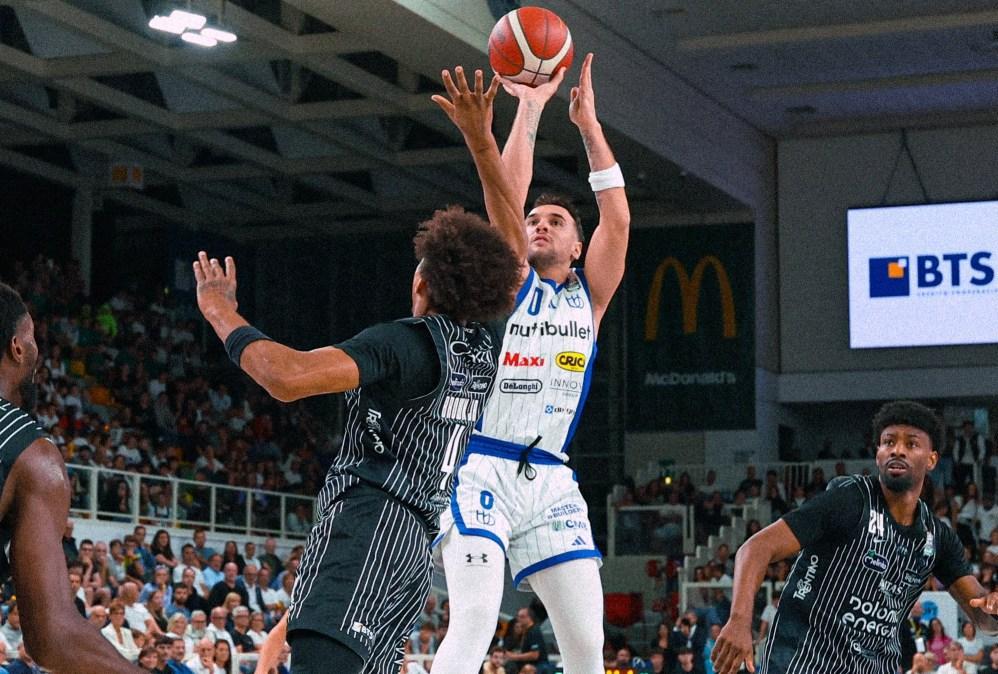 LBA, i risultati degli anticipi: Treviso batte Trento, Napoli ha la meglio su Reggio Emilia