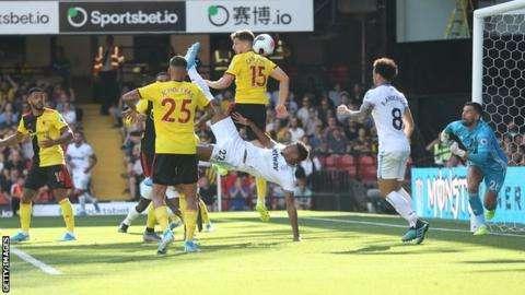 Il Watford cade nel match salvezza contro il West Ham: più tre sulla zona rossa a due dal termine ma il calendario fa paura