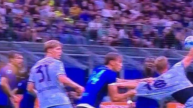 Inter-Udinese 1-2, Marelli: "Braccio di Dumfries larghissimo, trattenuta su Buksa poteva essere da VAR"